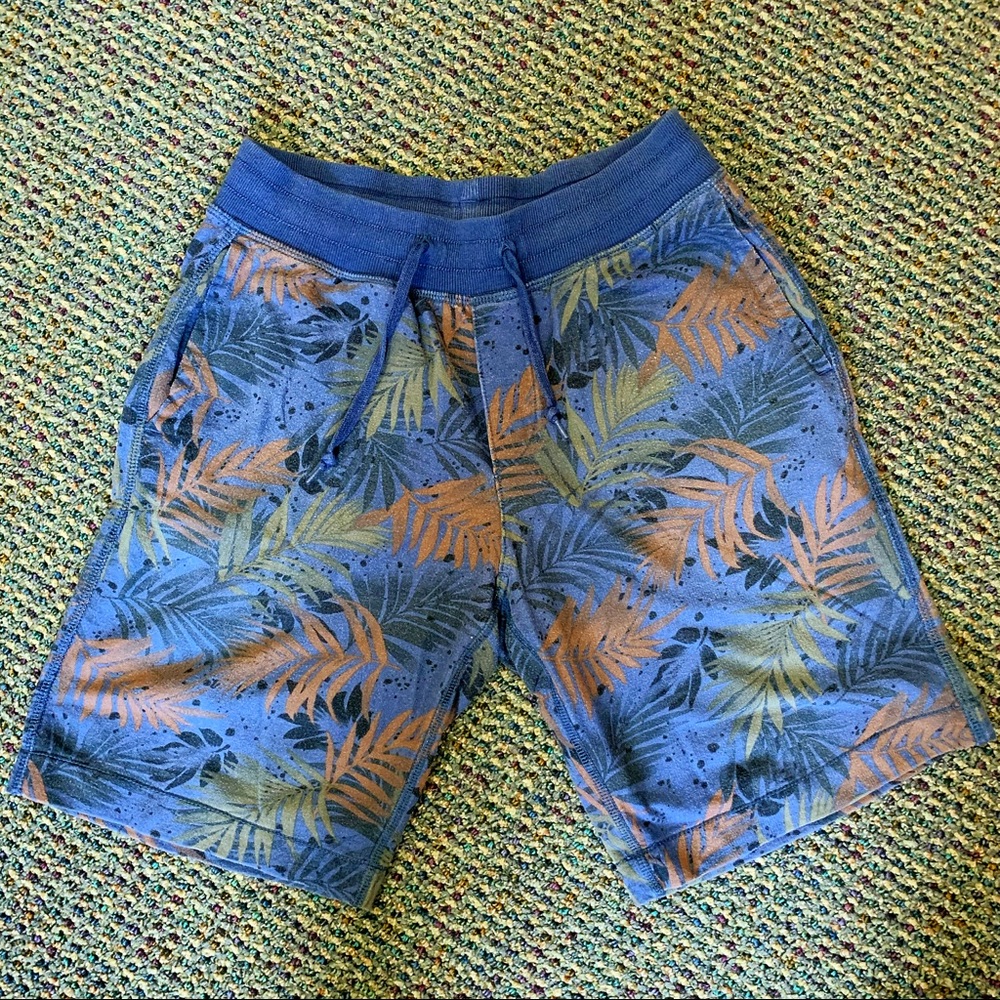 UNIQLO Floral Short Size Small